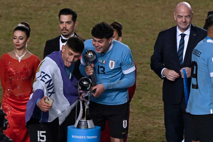 Los jugadores de Uruguay, eufóricos