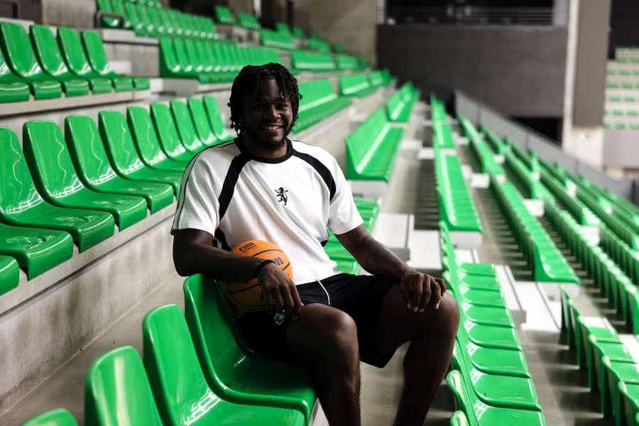 Javian Davis apresentado no Sporting Javian Davis apresentado no Sporting