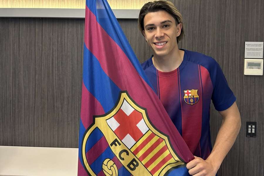 DONE DEAL: Barcelona sign FC Damm winger Gonzalez DONE DEAL: Barcelona sign FC Damm winger Gonzalez