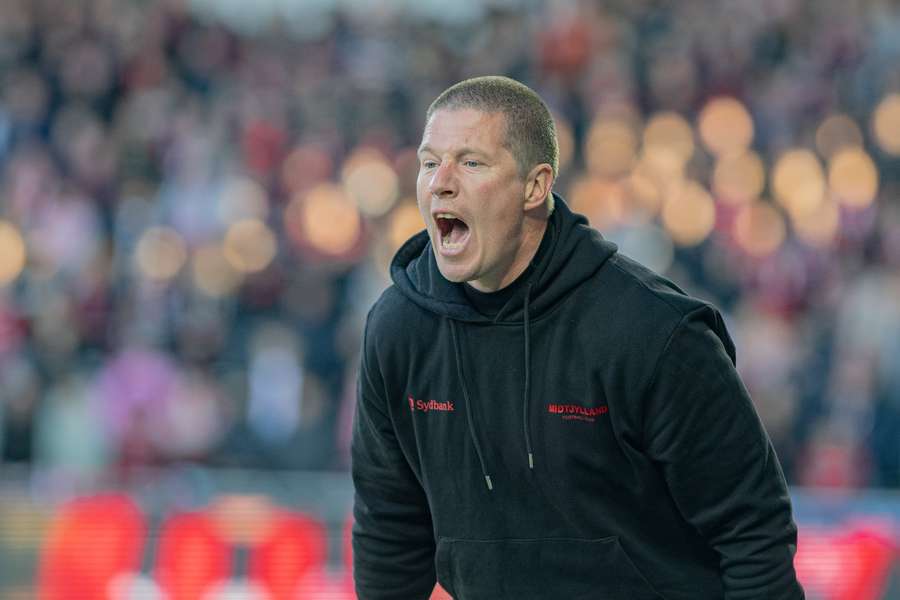 Midtjylland lose another vital step in fight for Danish title with goalless draw in Farum