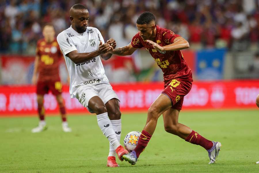Bahia dominou primeiro tempo contra Ceará Bahia dominou primeiro tempo contra Ceará