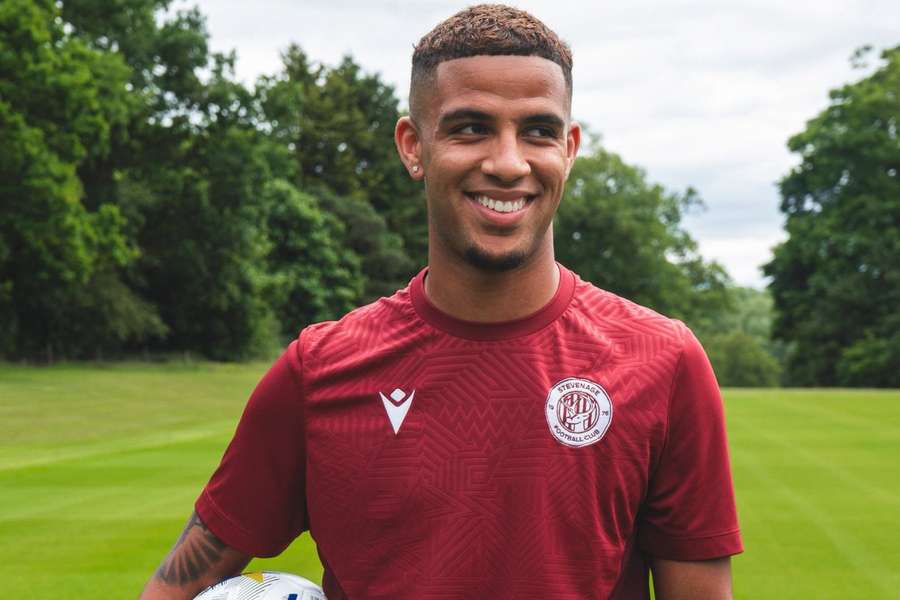 DONE DEAL: Wolves winger Campbell joins Stevenage