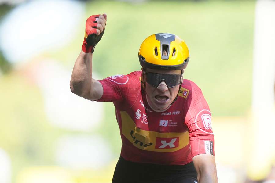 Abrahamsen dosiahol prvý etapový triumf na podujatí Grand Tour.