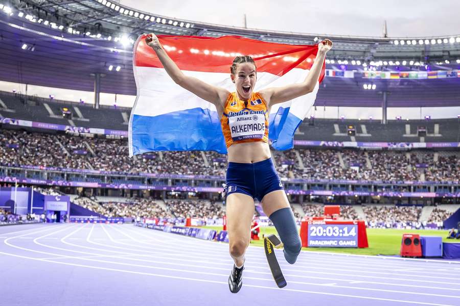 Kimberly Alkemade pakte een gouden medaille op de 200 meter