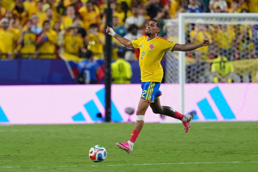 Colombia's Daniel Munoz reacts during matchup against Ghana Colombia's Daniel Munoz reacts during matchup against Ghana