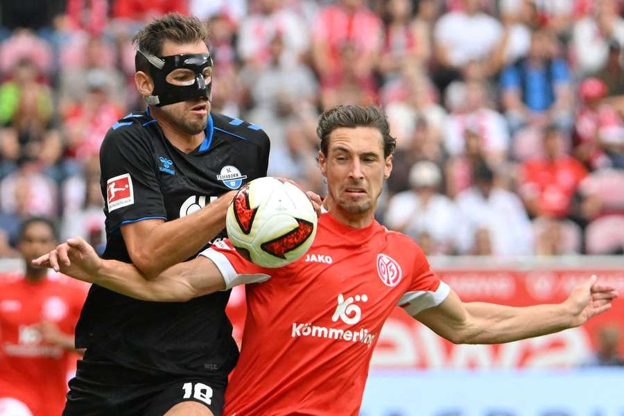 Zweikampf zwischen Marvin Pieringer und Dominik Kohr