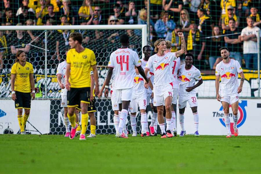 Red Bull Salzburg celebrate their late winner Red Bull Salzburg celebrate their late winner