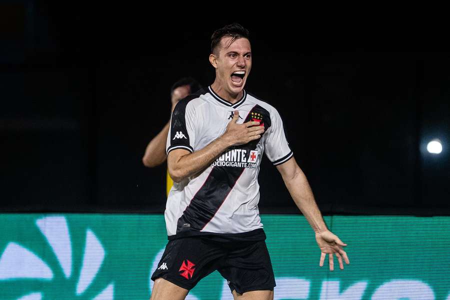 Pablo Galdames fez o primeiro do Vasco