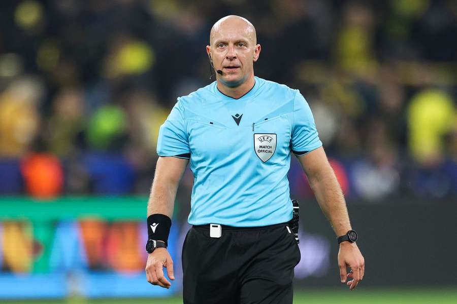 Szymon Marciniak apita jogo do Benfica