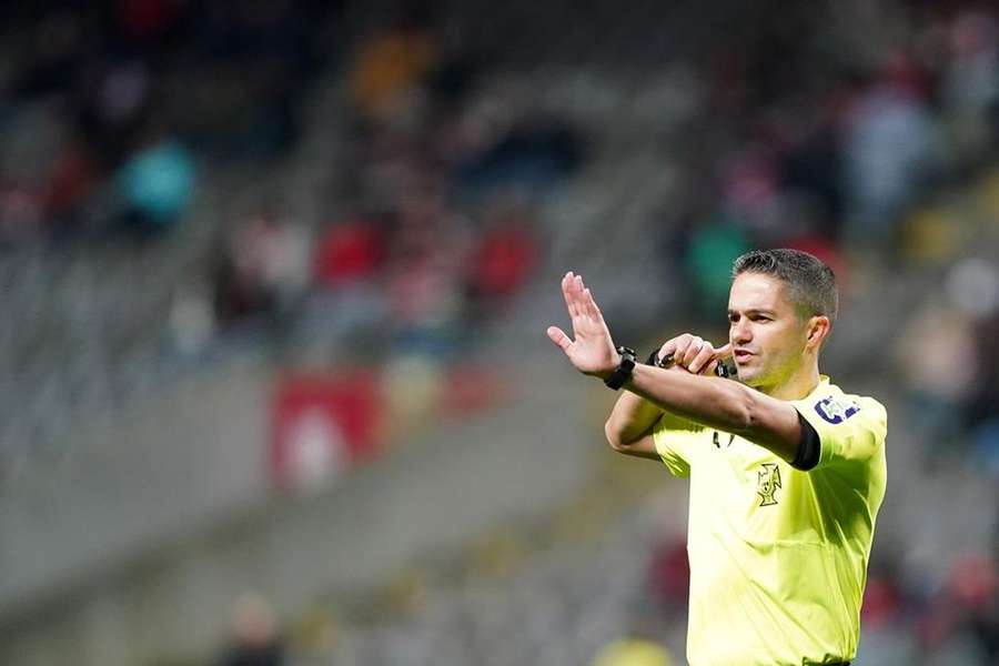 Hélder Malheiro vai apitar o Farense-Benfica na terça-feira