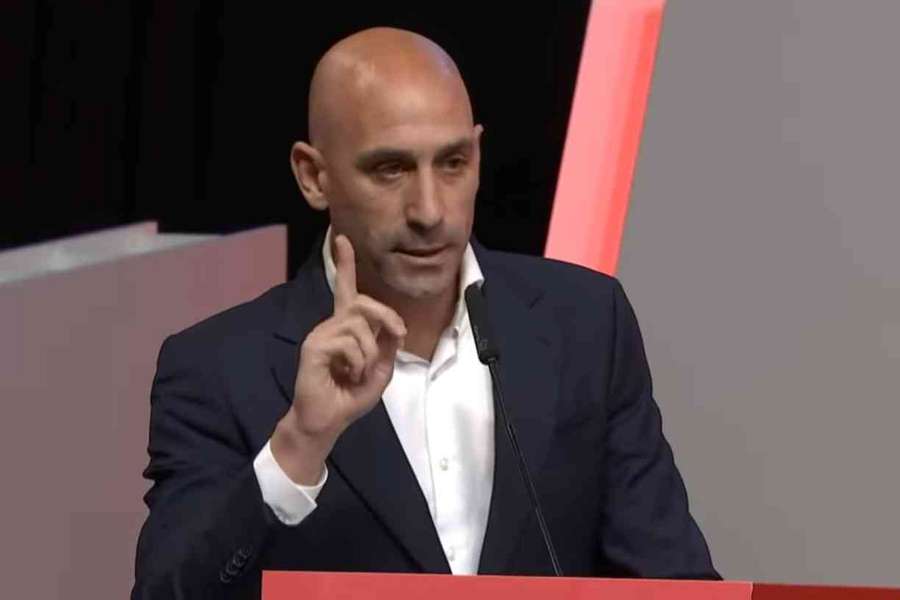 In this video grab obtained from a live broadcast on the Spanish Royal Football Federation (RFEF) website, Luis Rubiales delivers a speech In this video grab obtained from a live broadcast on the Spanish Royal Football Federation (RFEF) website, Luis Rubiales delivers a speech