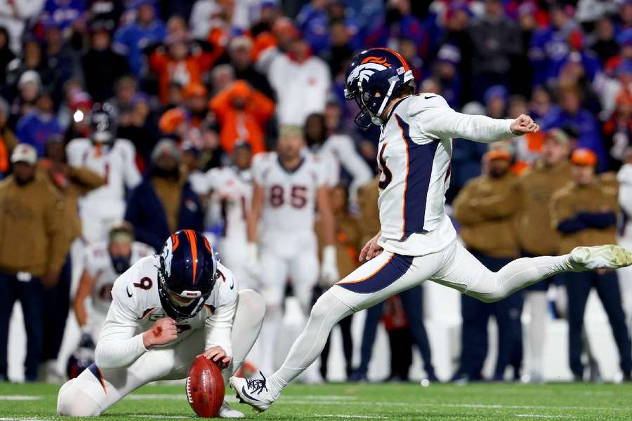 Kicker Will Lutz determinou a vitória dos Broncos no Monday Night Football
