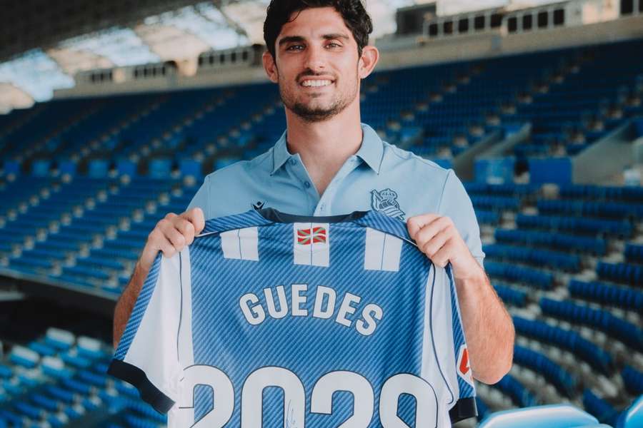 DONE DEAL: Real Sociedad sign Wolves striker Guedes DONE DEAL: Real Sociedad sign Wolves striker Guedes