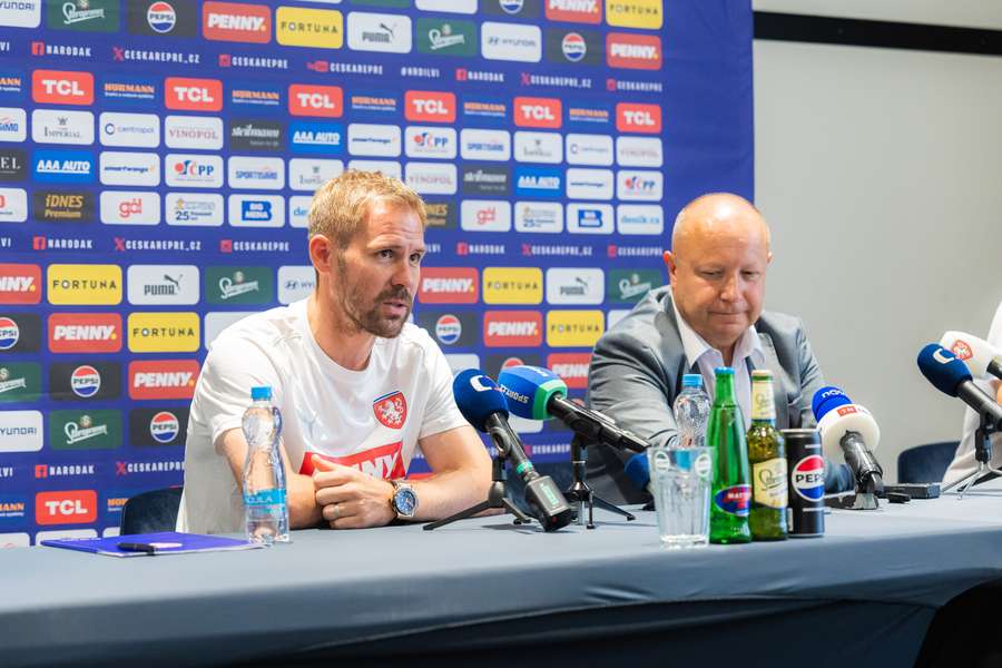 Tomáš Hübschman na tiskové konferenci české reprezentace.