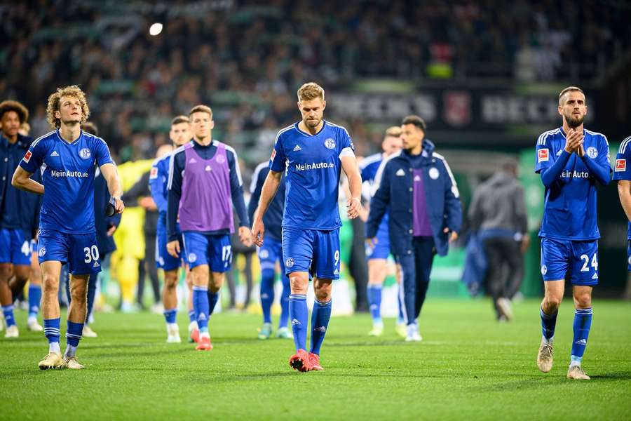 Verbesserte Schalker verlieren bei Werder Bremen knapp