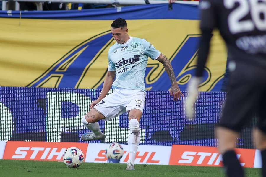 Erik Jirka v stretnutí s Arka Gdyňa. Erik Jirka v stretnutí s Arka Gdyňa.