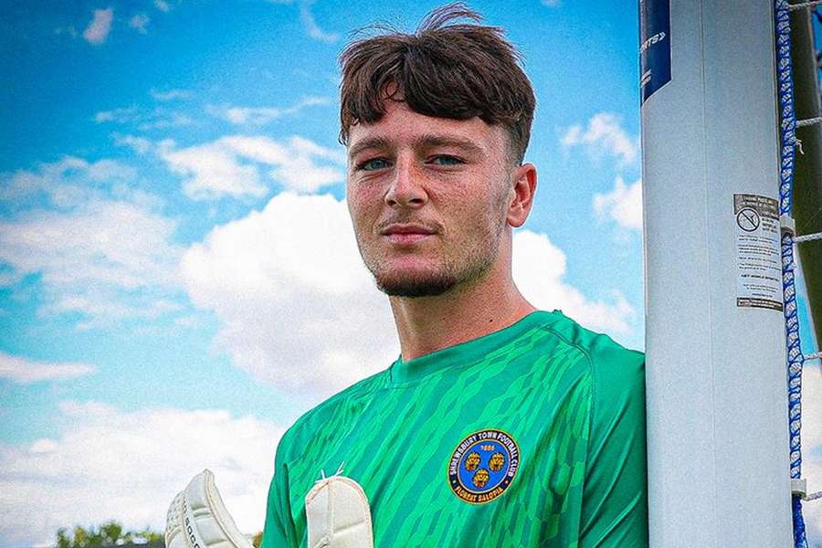 DONE DEAL: Man Utd keeper makes Shrewsbury move