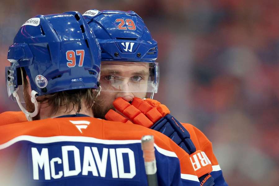 Üblicherweise stehen Draisaitl und McDavid zusammen für die Edmonton Oilers auf dem Eis Üblicherweise stehen Draisaitl und McDavid zusammen für die Edmonton Oilers auf dem Eis