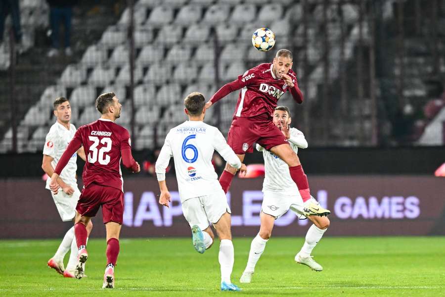 CFR Cluj s-a calificat în play-off-ul Superligii de fotbal