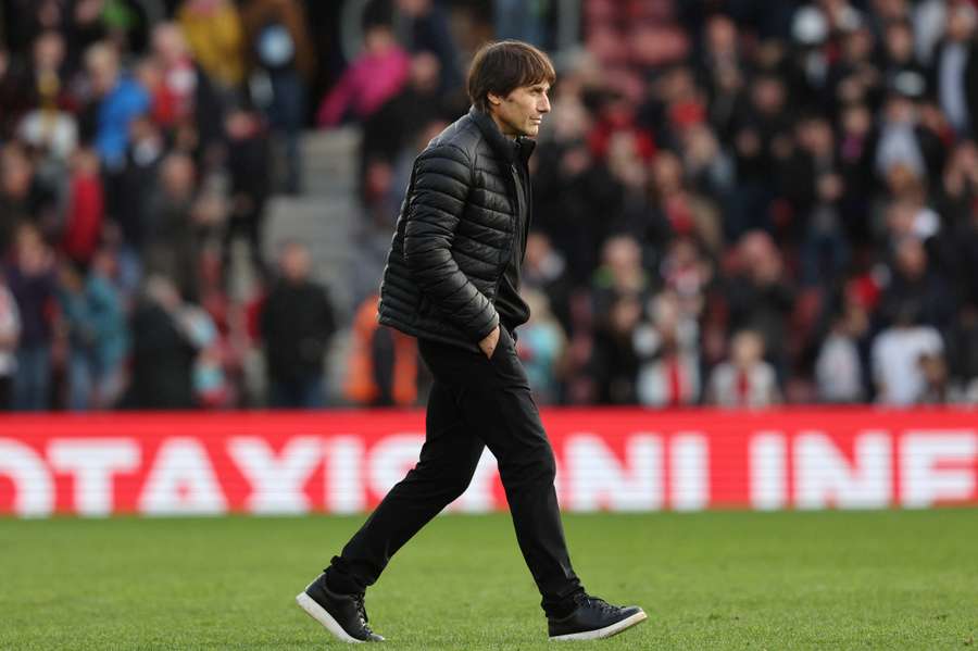 Tottenham Hotspur's Italian head coach Antonio Conte reacts at the end of English Premier League football match between Southampton and Tottenham