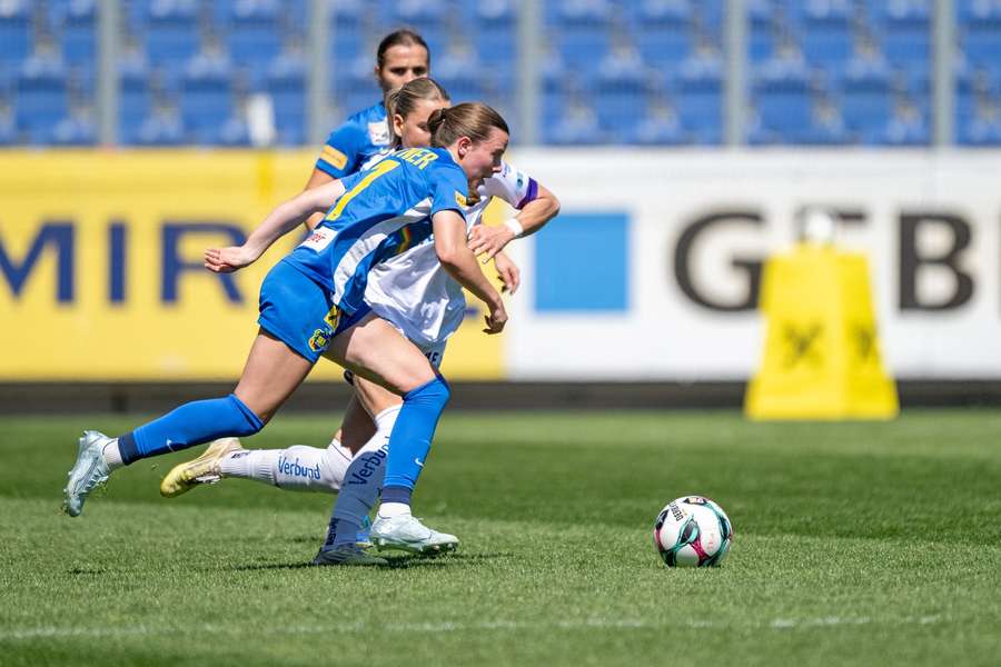 St. Pölten rückt dank einem Sieg über Sturm Graz nochmal an die Austria heran