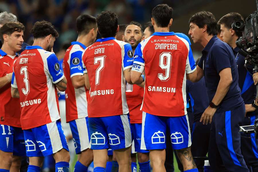 Universidad Católica derrotó al Cruzeiro