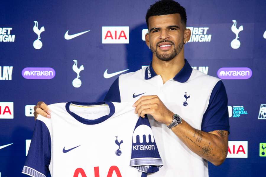 Dominic Solanke is gepresenteerd bij de Spurs