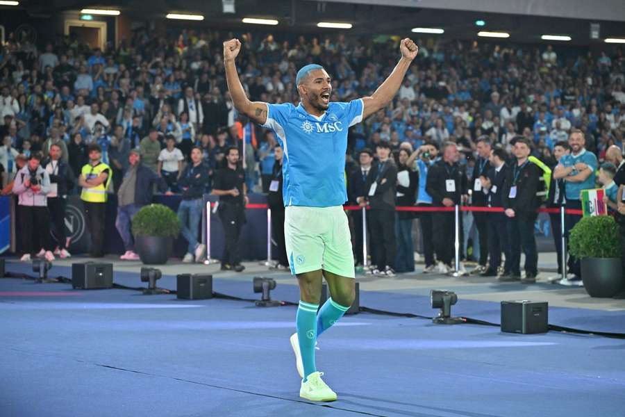 Juan Jesus signs new contract with Napoli