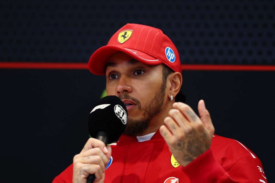 Lewis Hamilton aún busca su octavo título mundial Lewis Hamilton aún busca su octavo título mundial
