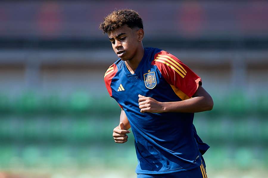 Lamine Yamal, durante el entrenamiento de este domingo con la selección española