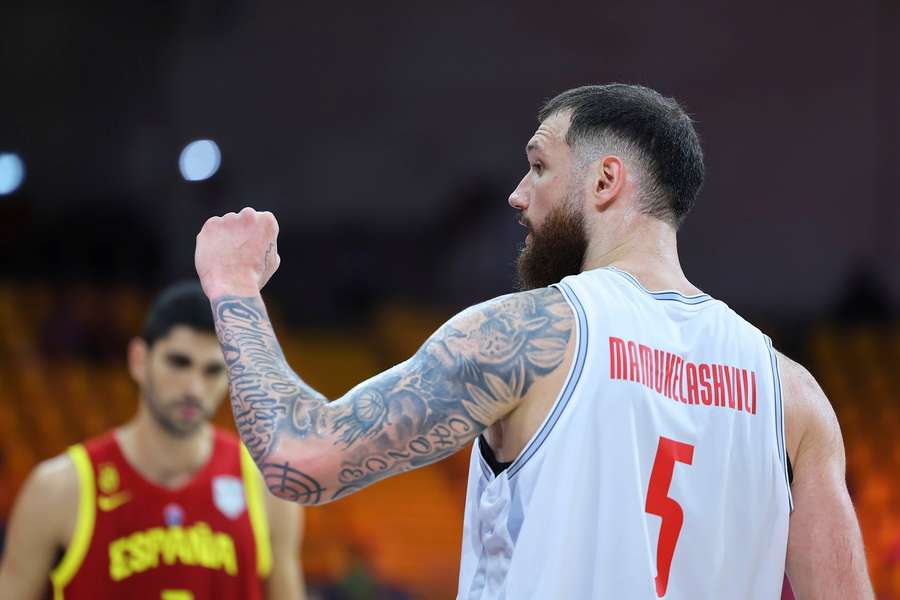 Gruzie si na úvod EuroBasketu vyšlápla na Španělsko, zářil Mamukelašvili z Toronta Gruzie si na úvod EuroBasketu vyšlápla na Španělsko, zářil Mamukelašvili z Toronta