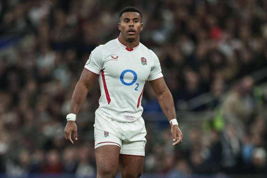 England wing Immanuel Feyi-Waboso