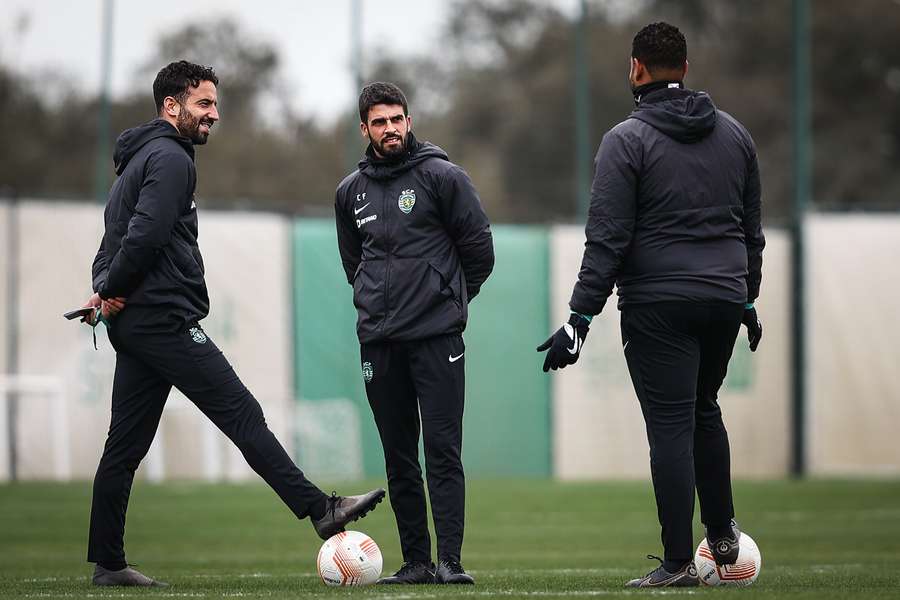 A segunda mão disputa-se na quinta-feira