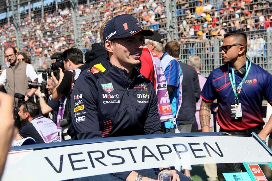 Verstappen, din nou lider într-un Mare Premiu