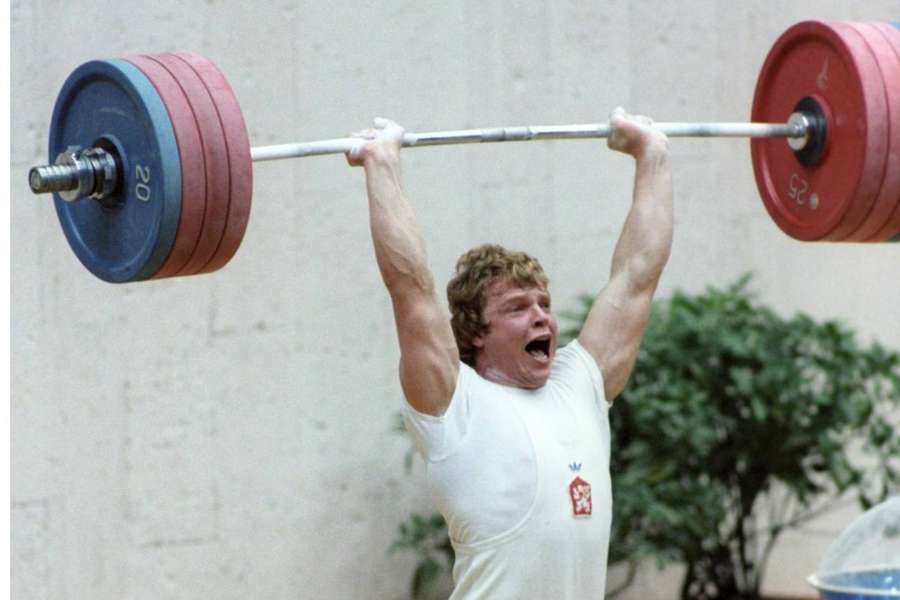 Zemřel vzpěrač Zaremba, olympijský vítěz z Moskvy 1980. Zemřel vzpěrač Zaremba, olympijský vítěz z Moskvy 1980.