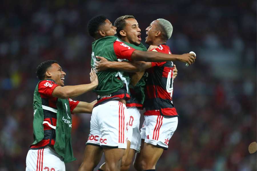 Garotos do Ninho comandaram vitória do Flamengo