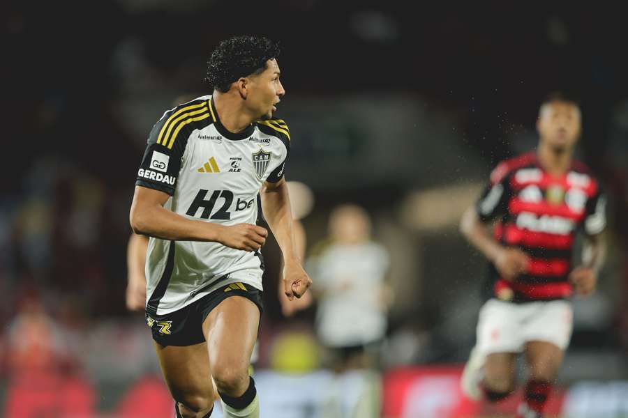 Rony perdeu uma ótima oportunidade logo no início da partida Rony perdeu uma ótima oportunidade logo no início da partida