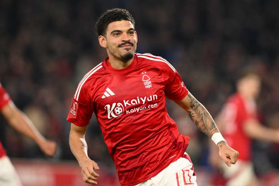 Morgan Gibbs-White celebrating a Nottingham Forest victory over Ipswich Town during the fifth round of the Emirates FA Cup (2025)