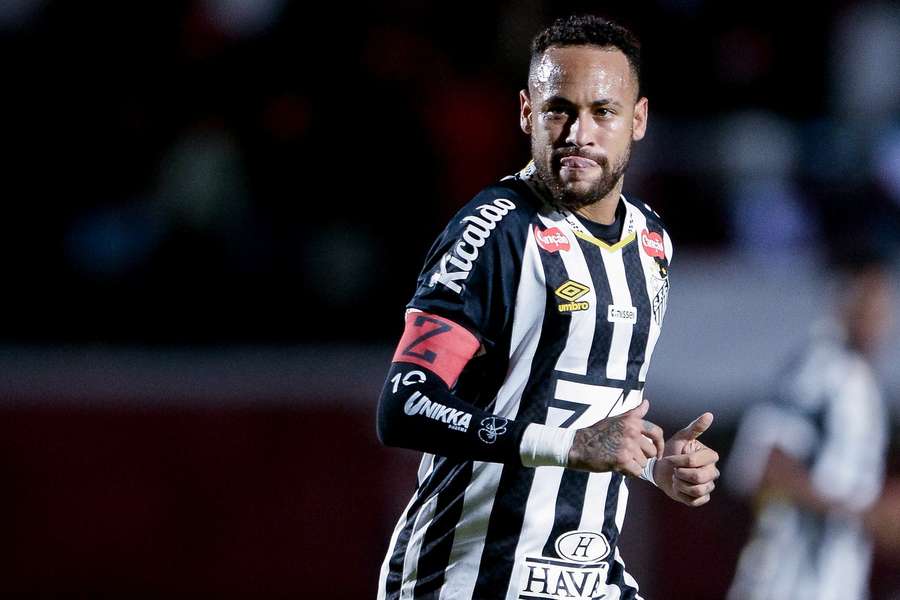Neymar reunites with Xavi Simons before Santos vs Leipzig Neymar reunites with Xavi Simons before Santos vs Leipzig