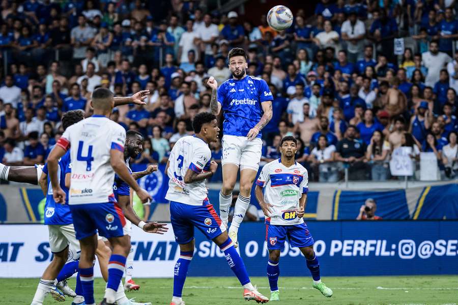 Cruzeiro decepcionou sua torcida no Mineirão Cruzeiro decepcionou sua torcida no Mineirão