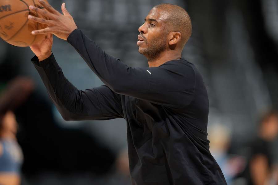 Chris Paul antes de um jogo contra os Nuggets em maio