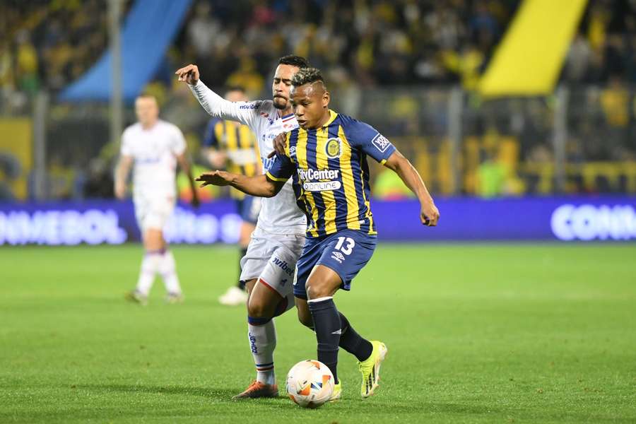 Rosario Central e Fortaleza fizeram um segundo tempo bastante pegado