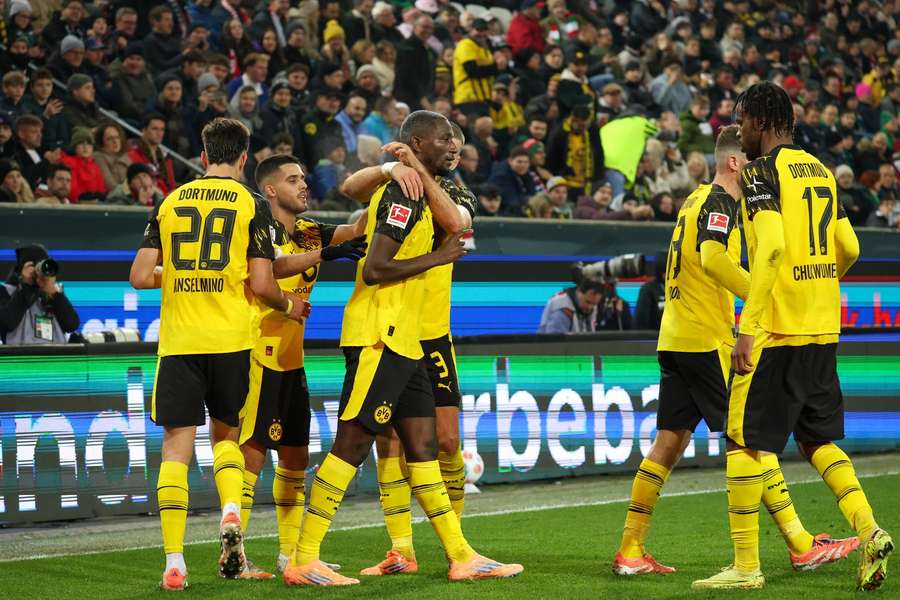 Dortmund vonku zvíťazil. Dortmund vonku zvíťazil.
