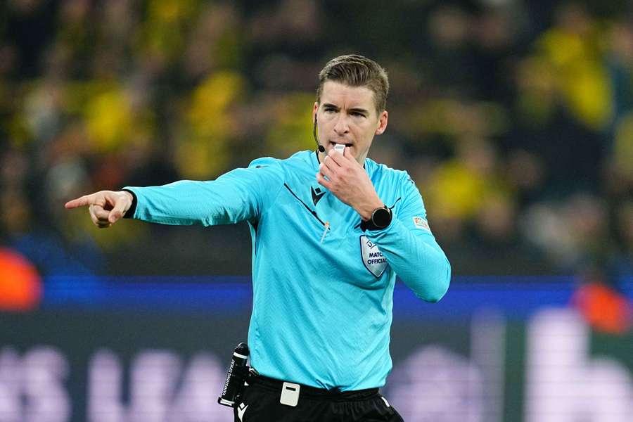 François Letexier lors du match Dortmund - Barcelone en décembre.