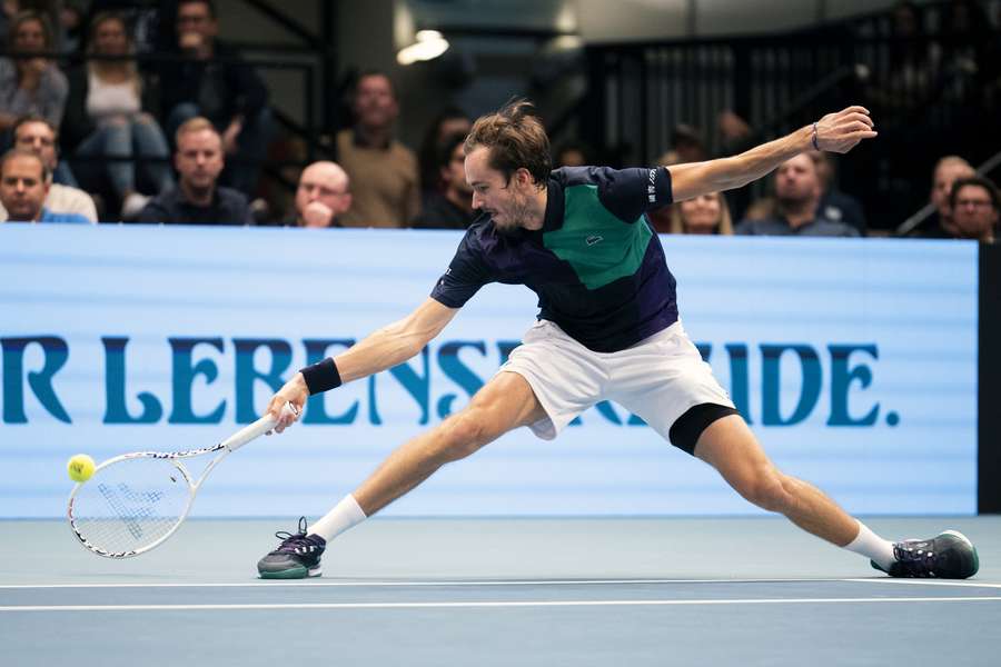 Medvedev ganó sin problemas su partido en primera ronda en Viena.