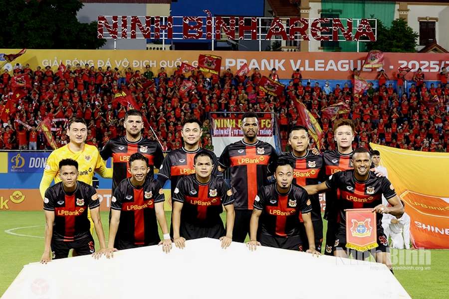 Ninh Binh FC vor dem Ligaspiel gegen Thep Xanh im September