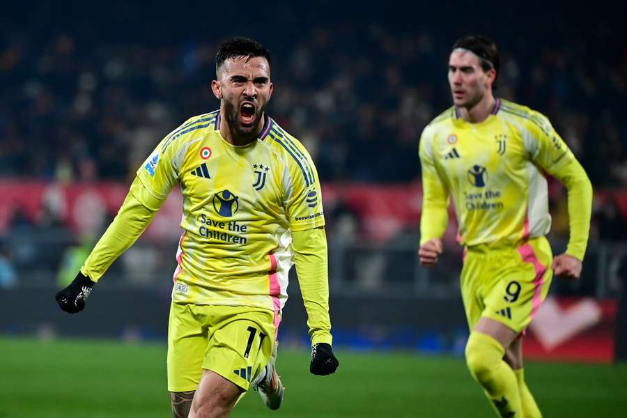 Nicolas Gonzalez celebrates goal 