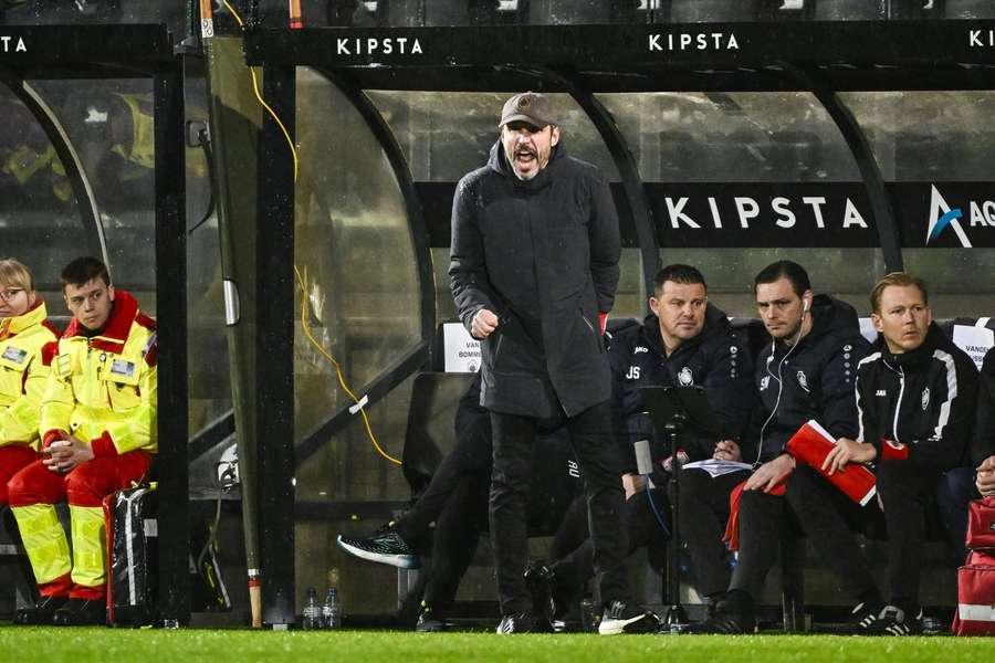 Van Bommel moet met Antwerp nog aan de bak