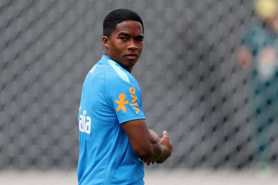 Endrick aguarda sua vez na Seleção Endrick aguarda sua vez na Seleção