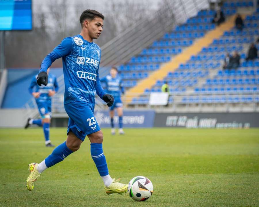 Maxsuell Alegria, ex-Vasco, é titular no ataque do Zalaegerszegi Maxsuell Alegria, ex-Vasco, é titular no ataque do Zalaegerszegi